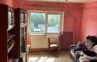 De vanzare apartament cu 3 camere, balcon, etaj 4 - 10