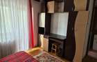 Inchiriez apartament cu 3 camere in Campina,zona centrala,langa notariate. - 1