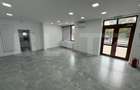 Spatiu comercial, 220 mp, zona Bd. Muncii - 10