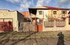 Casă cu 5 camere în Central - 1