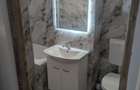 Inchiriez apartament doua camere, Fabricii vis-a-vis de Kauflan