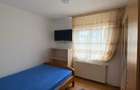 Ofer spre inchiriere apartament 2 camere, semidecomandat, zona Zamca, utilat, centrala termica, termopane, etaj 1. Pret 300 euro + o garantie. - 6
