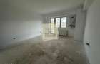 Apartament 3 camere etaj 3 cu balcon zona bd. Mihai Viteazu