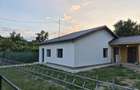 Casă cu 3 camere în Mărgineni - 8