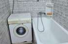 apartament central cu o camera bucatarie si baie dau in chirie