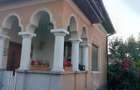 Inchiriez casa doua camere