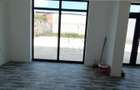 Spatiu Comercial cu 3 usi din sticla si vitrine mari - Elisabetin - 6