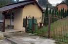 Casa cu 4 dormitoare ?i teren de 2.000 mp Arice?tii Zeletin