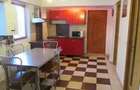 Vand 2 camere decomandat in vila la curte - 5
