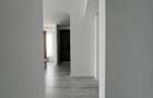 Apartament 4 camere , terasa generoasa - 9