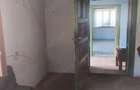 Casa cu curte, gradina ?i 3 terenuri de fanea?a - 4