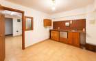 | Vila de INCHIRIAT | 12 camere | Soseaua NORDULUI | - 11