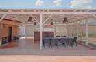 Comision 0 | Casă cu panouri fotovoltaice, piscină, garaj și foișor