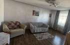 Inchiriez apartament cu 3 camere - 1