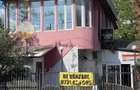 Casa de vanzare + spatiu comercial Campina, Prahova - 1
