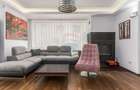 4 camere| semineu| piscina interioara | sauna | sala de sport| parcare
