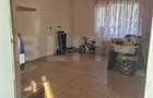 Casa cu 3 camere, zona 7 Noiembrie - 14