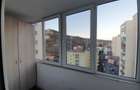 Inchiriez apartament cu 2 camere + living - 1