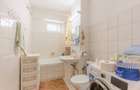 Apartament cu 3 camere decomandate, confort sporit, 81mp, etaj intermediar, cu 2 bai cu geam si 2 ba