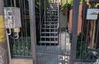 Apartament 3 camere in vila curte proprie, centrala,  5 min metrou