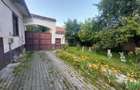 Casa saseasca cu doua corpuri si teten de 1280 mp