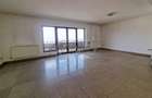 Apartament spatios si cu potential in Andrei Muresanu - 2