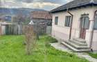 Casa din caramida cu teren intravilan 2.262 mp Comanesti - 2