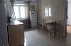 Chirie camera in apartament cu 3 camere - 2