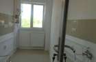 Apartament 2 camere renovat, termoteca ,baie cu geam, etaj 2 ,VLAICU - 3