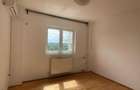 3 Camere / 2 bai / bloc 80/ Bdul Tineretului vis a vis Parc - 1