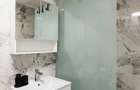 Inchiriez apartament in Regim Hotelier