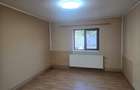 Inchiriez Casa singur in curte