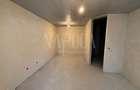 Apartament o camera de vanzare in Floresti - 2