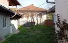 Casă cu 4 camere în Valea Stânii