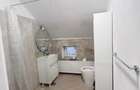 De inchiriat apartament DEOSEBIT la casa, cu 3 dormitoare - 10
