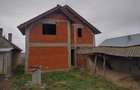 Vand sau schimb casa la rosu - 7