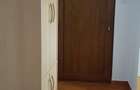 Persoana fizica inchiriez pe termen lung apartament 2 camere camere