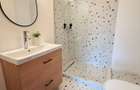 Inchiriez apartament 2 camere zona Carrefour Colloseum Sector 1 - 12