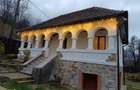 Casa si teren de vanzare - 1