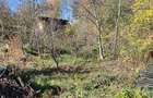 5.400 mp teren cu două construcții,  acces din 2 străzi, zonă de deal - 1