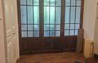 Piata Rosetti 2 camere parter in vila ideal birou parcare in curte curte - 2