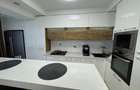 Apartament de vanzare in zona Coresi Shopping - 1