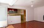 Casa de vanzare 181 mp, 3 apartamente, 9 camere Bucuresti - 12