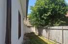 Oportunitate investitie- Casa renovabila, 2 camere, curte comuna, Centru