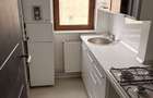 Inchiriez apartament 3 camere decomandat - 1