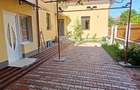 Casa 5 camere, 3 bai,2 bucatarii, 200 mp utili, 370 mp teren