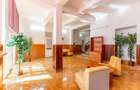 Cladire cu 24 camere, langa Castelul Regal Savarsin - 4