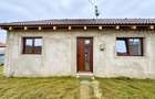 Casa cu 3 camere de vanzare