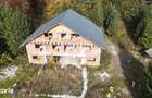 Pensiune 16 camere, teren 7000mp, Valea Avrigului - 8