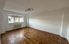 Apartament de vanzare - 3
